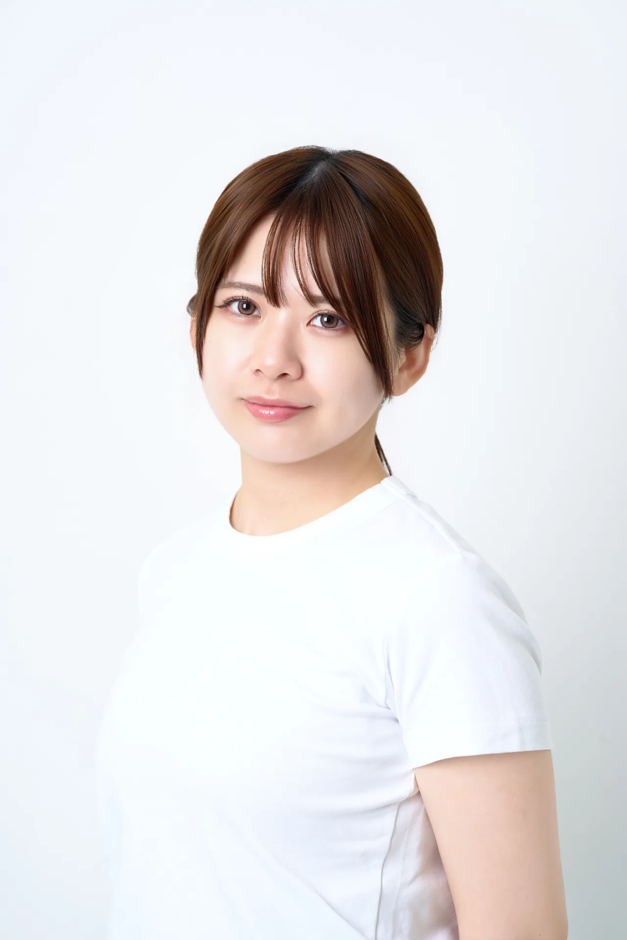 被写体と背景の距離による明るさの違いを比較した写真(近い場合と遠い場合)