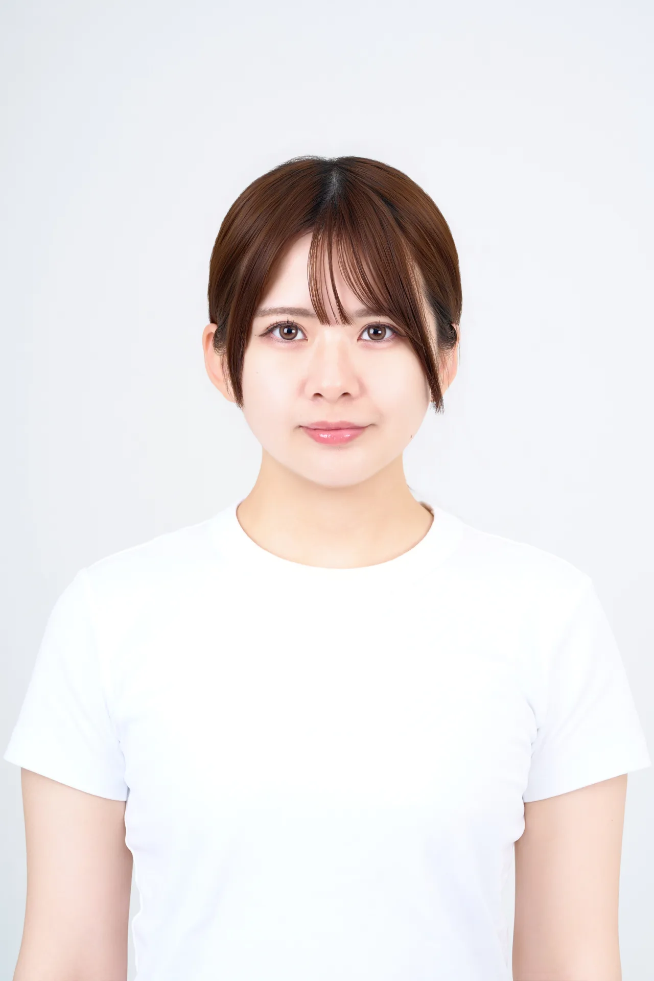 正面を向いたバストアップ(力強く堂々とした印象)