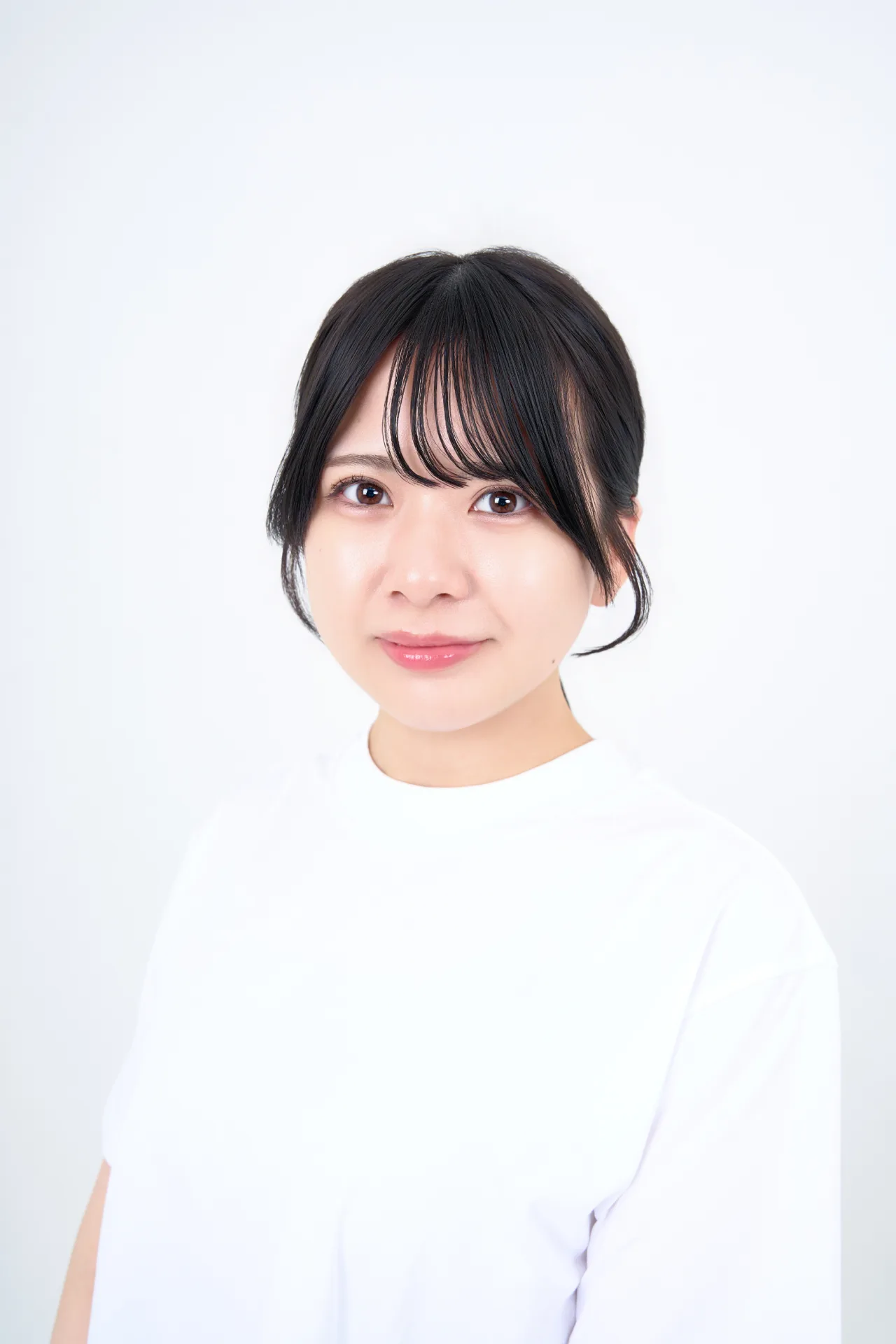 24mm広角で近づいて撮り鼻や額が膨らんだ例(顔から50cm以内)