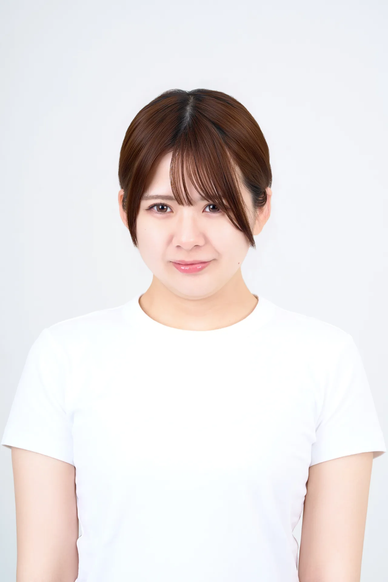 顎を引いただけの首