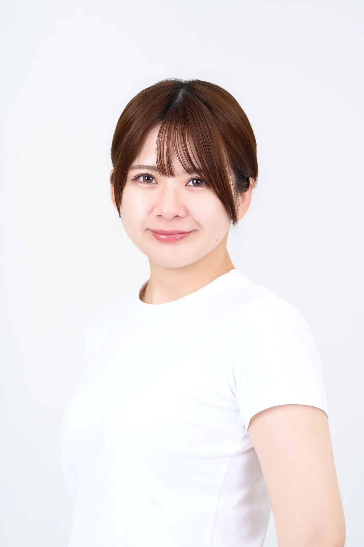 振り向く動作の途中で撮った自然な表情
