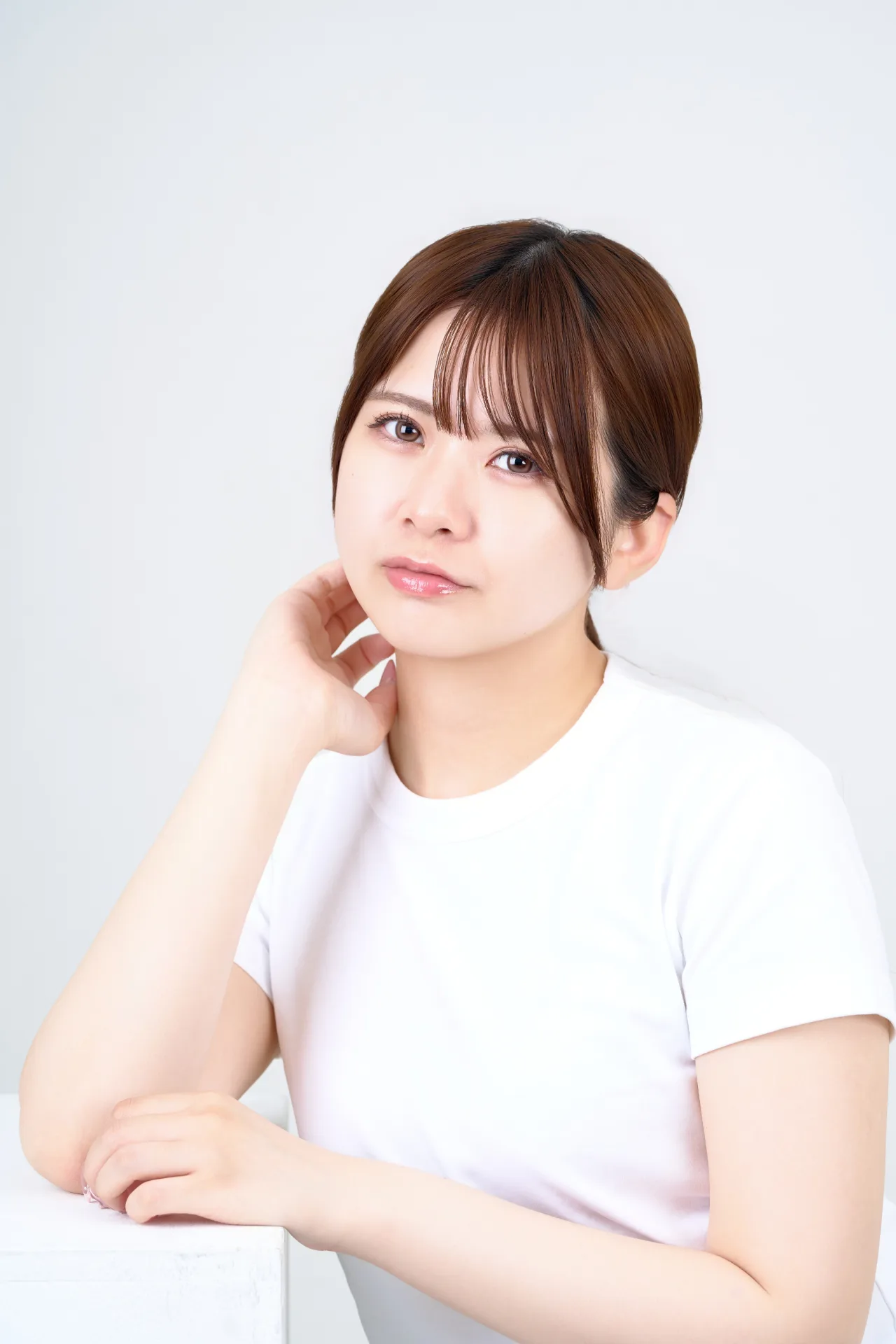 顎の高さ・視線の先・肩の向きを目印にすると角度を再現しやすい